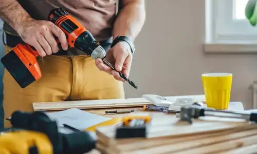 Kleine Reparaturarbeiten Handwerker Haus und Garten